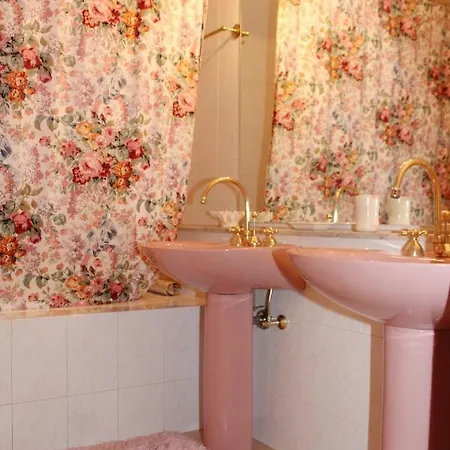 Lizaelle Gardens Apartment *