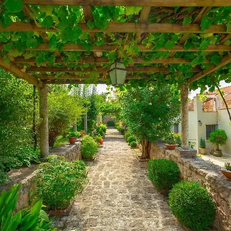 Lizaelle Gardens Daire